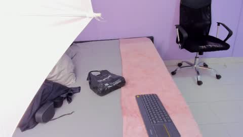 Millie online show from April 3, 12:03 pm