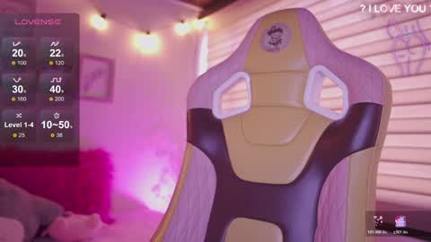 MILLY online show from April 6, 7:59 pm