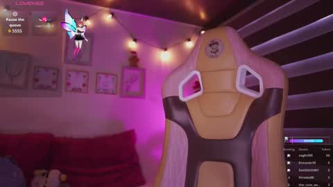 MILLY online show from December 5, 6:42 pm