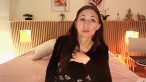 Milly  online show from December 7, 8:05 pm