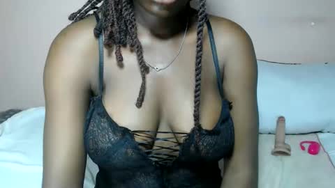 mimiebony online show from May 25, 7:40 am