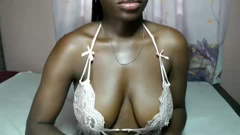 mimiebony online show from May 8, 8:06 am