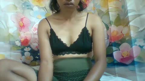 Snapshot of mimisexy295320 chatting on February 13, 9:51 am mimisexy295320 online show from February 13, 9:51 am