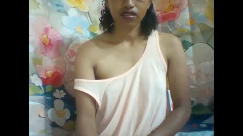 Snapshot of mimisexy295320 chatting on February 22, 8:40 am mimisexy295320 online show from February 22, 8:40 am