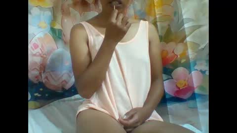 Snapshot of mimisexy295320 chatting on February 11, 12:47 pm mimisexy295320 online show from February 11, 12:47 pm