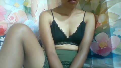 Snapshot of mimisexy295320 chatting on February 2, 4:43 pm mimisexy295320 online show from February 2, 4:43 pm