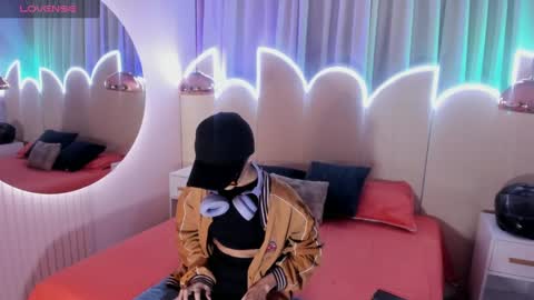 Minji online show from February 11, 11:53 am