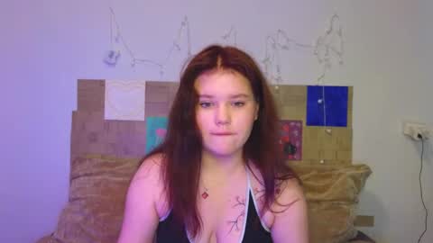 hi Im Mina  online show from May 25, 9:41 am
