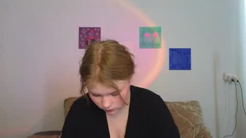 hi Im Mina  online show from May 8, 2:48 am