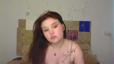 hi Im Mina  online show from May 22, 9:18 am
