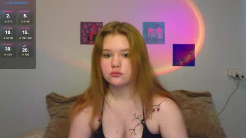 hi Im Mina  online show from May 4, 5:33 am