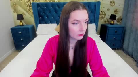minchelskatrina online show from May 12, 8:44 am