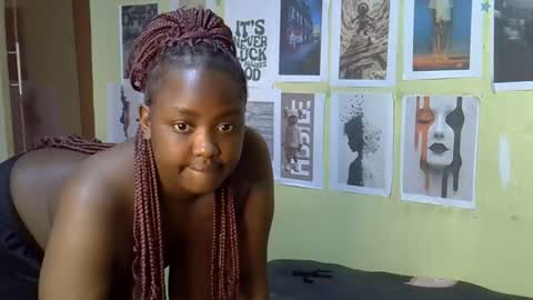 mini_karee online show from March 20, 8:25 pm