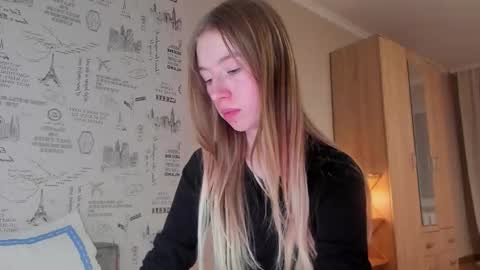 Amelia online show from November 3, 7:18 pm