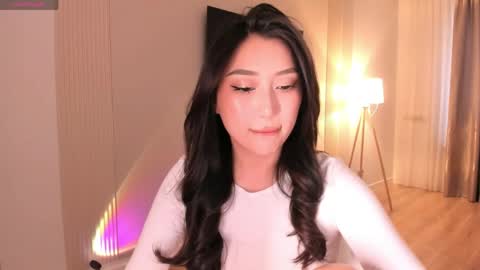 minnie_jin online show from May 18, 1:39 pm