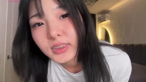 minnie_joy_ online show from May 23, 1:20 pm