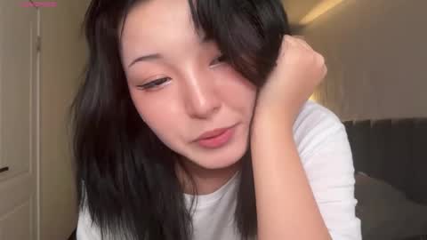 minnie_joy_ online show from May 14, 1:17 pm