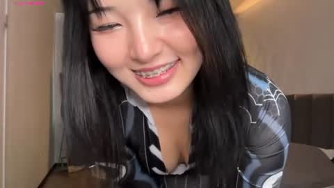 minnie_joy_ online show from June 25, 1:46 pm