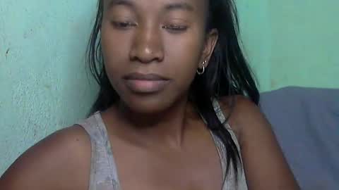 minouch211907 online show from May 15, 1:54 am