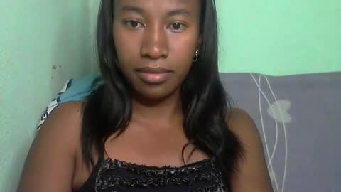 minouch211907 online show from May 13, 1:44 am