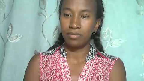 minouch211907 online show from February 26, 5:28 am