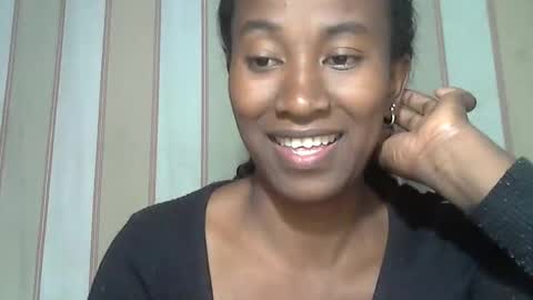 Snapshot of minouch211907 chatting on September 9, 5:35 pm minouch211907 online show from September 9, 5:35 pm