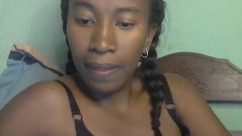 minouch211907 online show from May 26, 7:24 pm
