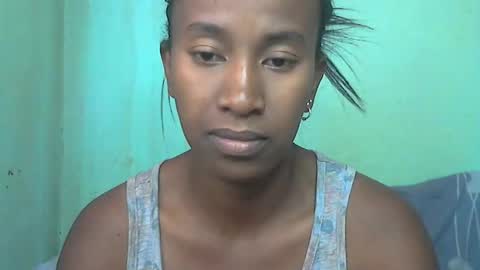 minouch211907 online show from May 22, 7:28 am
