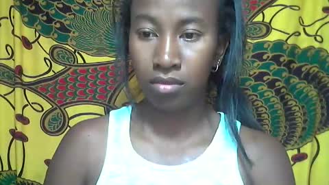 Snapshot of minouch211907 chatting on October 2, 5:45 am minouch211907 online show from October 2, 5:45 am