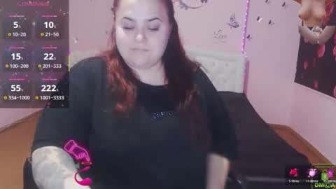 mira_cle_ online show from May 15, 7:33 am