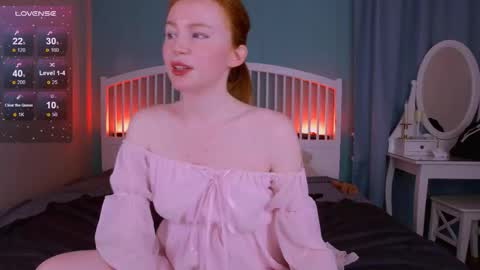 Snapshot of mira_glace chatting on October 15, 11:46 am Mira3 online show from October 15, 11:46 am