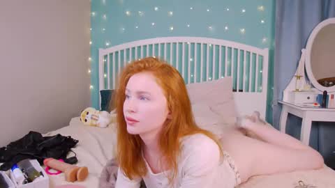 Snapshot of mira_glace chatting on March 1, 3:16 pm Mira3 online show from March 1, 3:16 pm