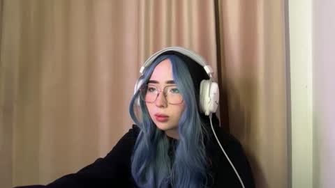 mira_light_ online show from September 23, 2:26 pm