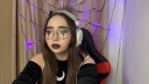 mira_light_ online show from October 28, 4:13 pm