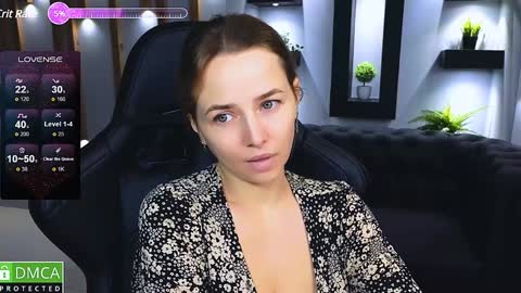 Mira online show from December 5, 2:42 am