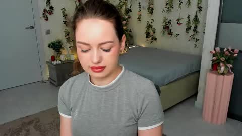 Emma online show from April 30, 10:09 am