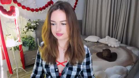 Emma online show from May 12, 7:31 pm