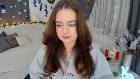 Emma online show from December 18, 4:17 pm