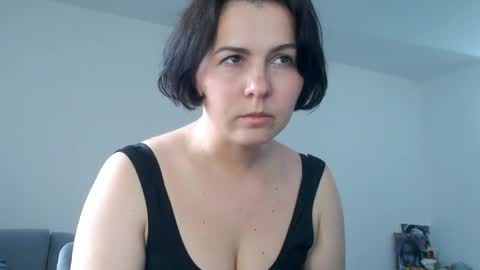 Meera online show from May 17, 6:01 am