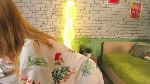 Aki online show from April 7, 10:39 am