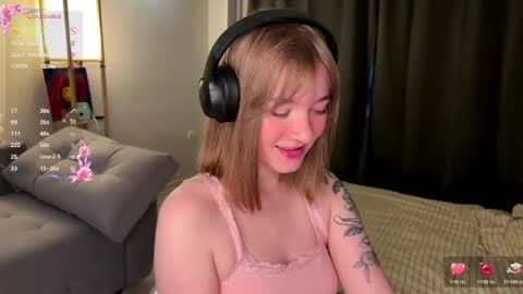 Mira online show from May 17, 9:14 pm