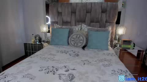 Miranda online show from May 24, 1:59 am