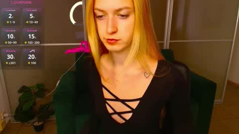 MirandaMayers online show from September 30, 12:11 pm