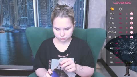 Snapshot of miray_kuriyama chatting on December 15, 4:48 pm Kira online show from December 15, 4:48 pm