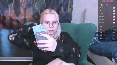 Snapshot of miray_kuriyama chatting on January 25, 2:15 am Kira online show from January 25, 2:15 am
