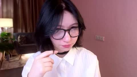 miraywhite online show from January 12, 7:13 am