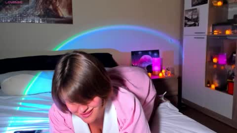 Shelley online show from October 26, 4:02 pm