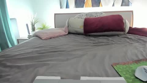 Eva online show from October 25, 6:48 pm