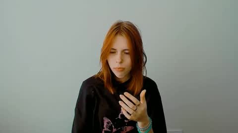 misaki_chan_ online show from October 9, 10:30 am