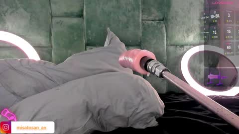 Annie  dont forget to thumbs up me  online show from December 2, 7:10 am